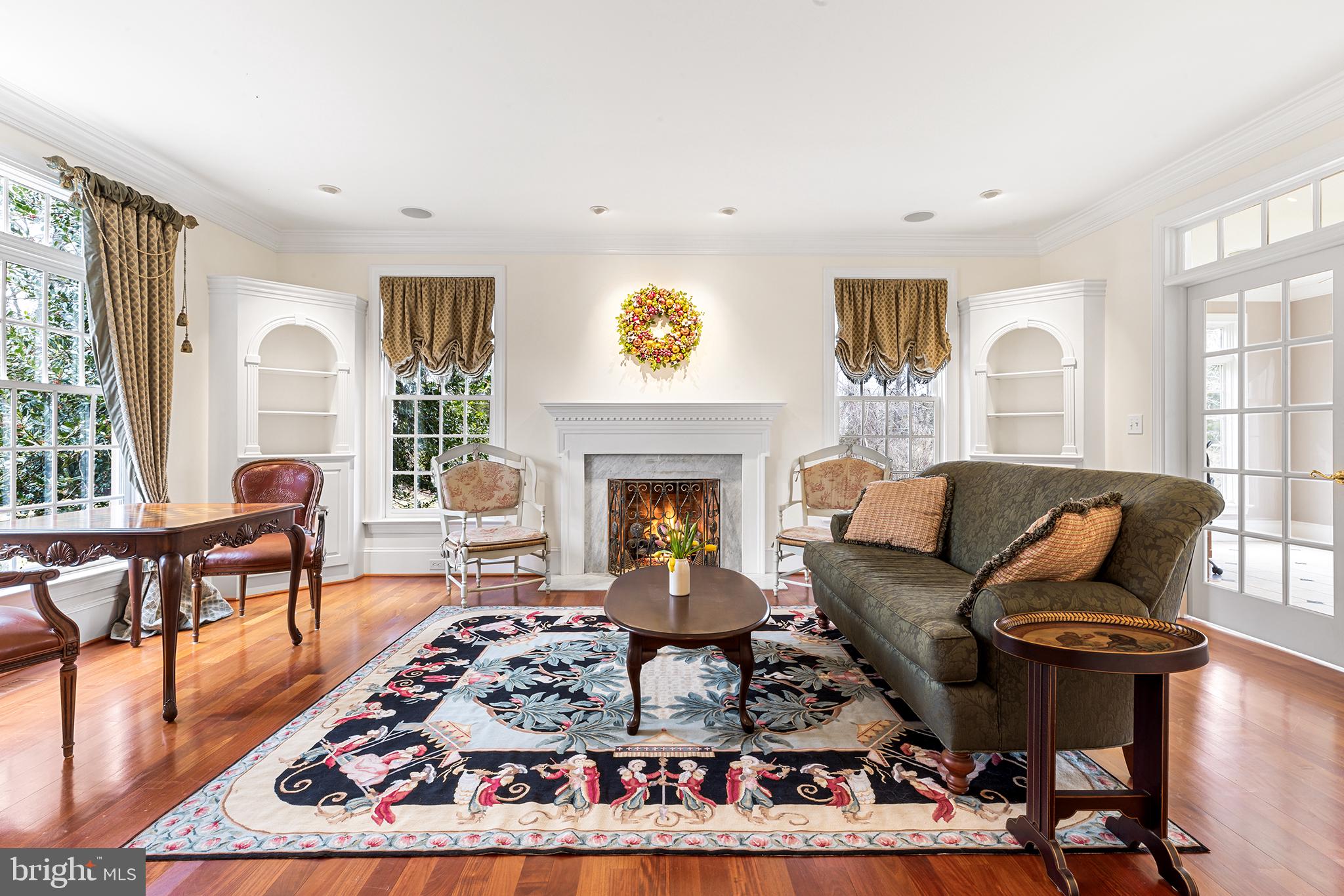 RADNOR HUNT - Residential