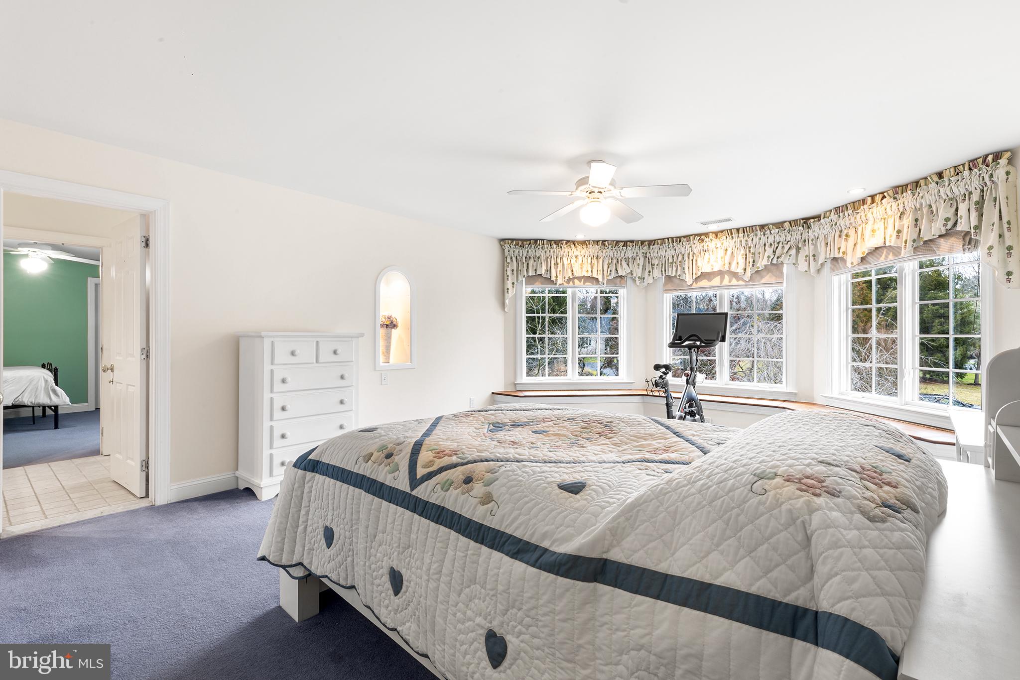 RADNOR HUNT - Residential