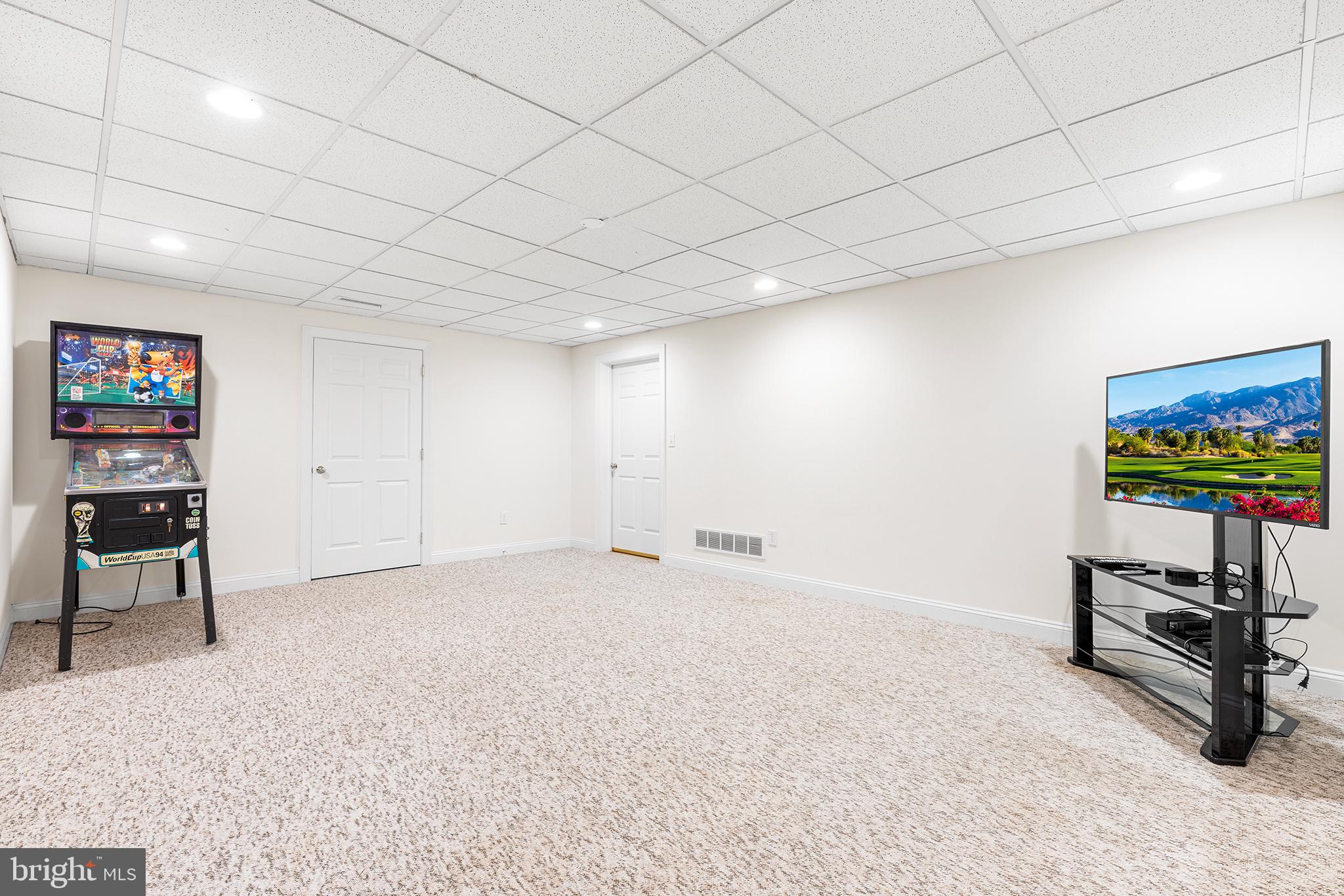 RADNOR HUNT - Residential