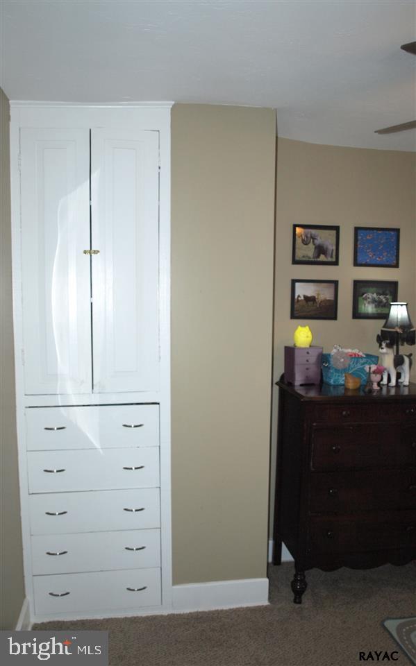 THE AVENUES - Residential