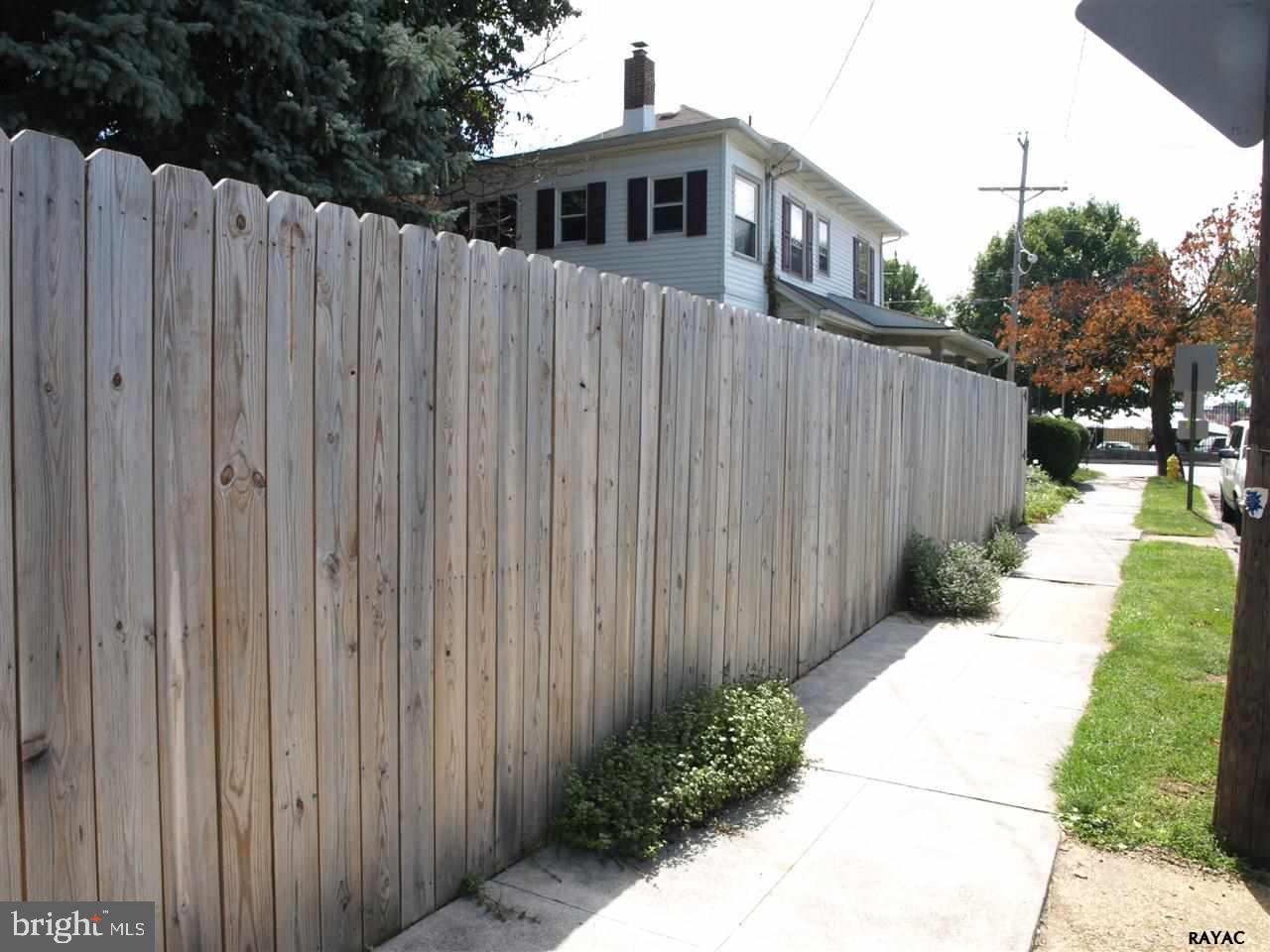 THE AVENUES - Residential