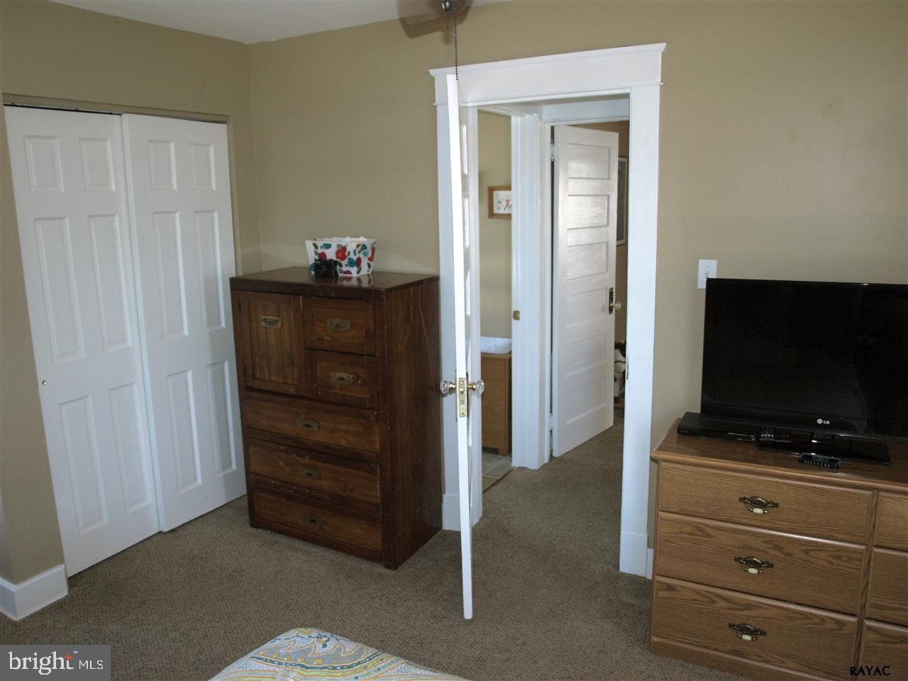 THE AVENUES - Residential