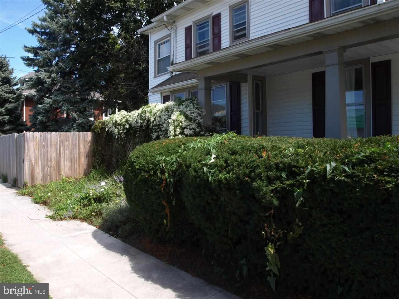 THE AVENUES - Residential