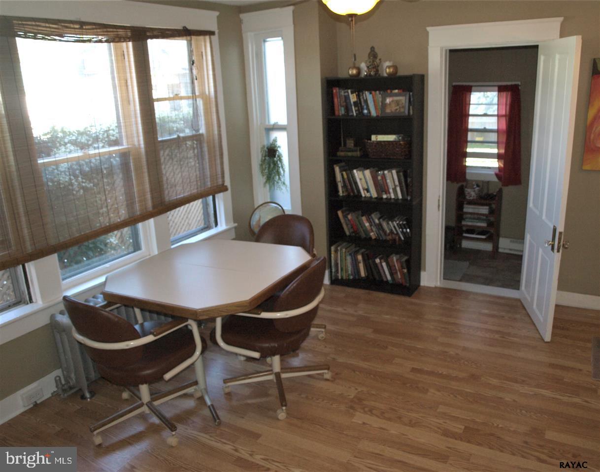 THE AVENUES - Residential