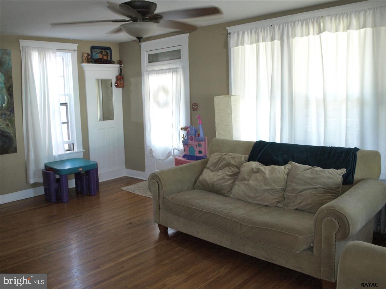 THE AVENUES - Residential