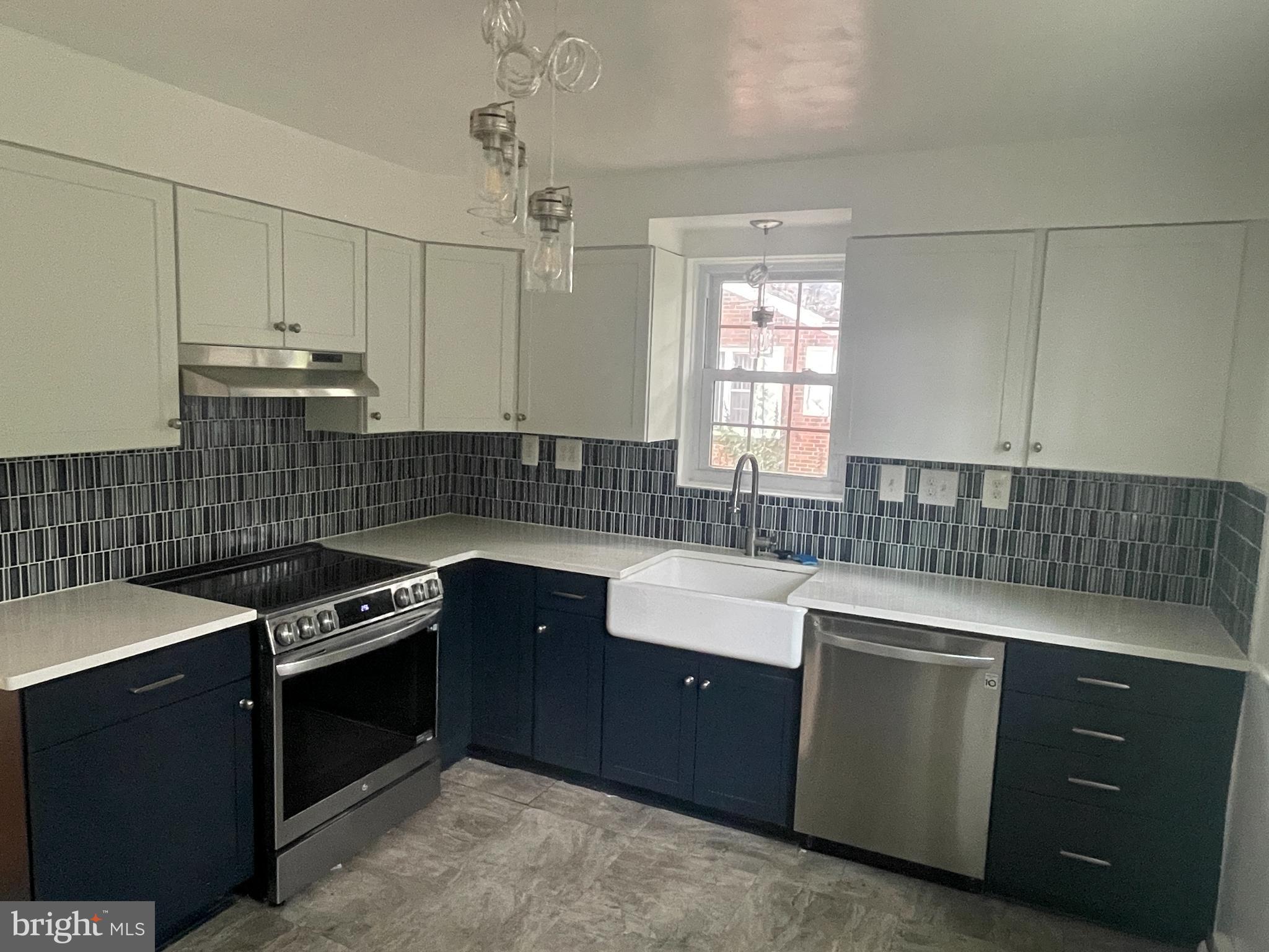 WAGGAMAN HEIGHTS - Residential