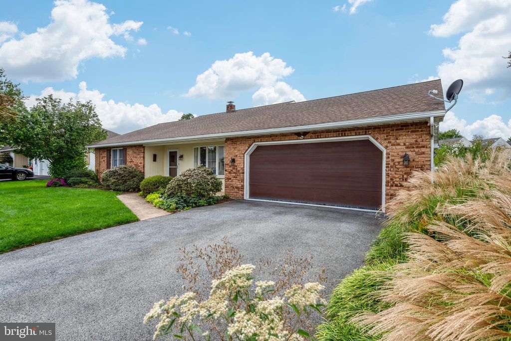 Photo of 116 Huyard Avenue, NEW HOLLAND, PA 17557 (MLS # PALA2076700)
