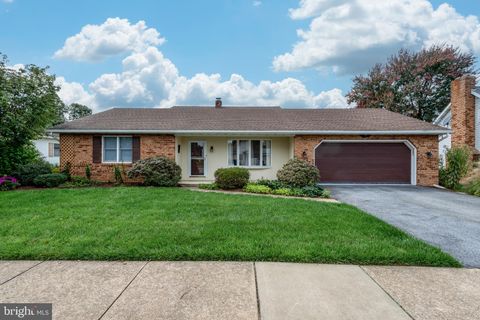 Photo of 116 Huyard Avenue, NEW HOLLAND, PA 17557 (MLS # PALA2076700)