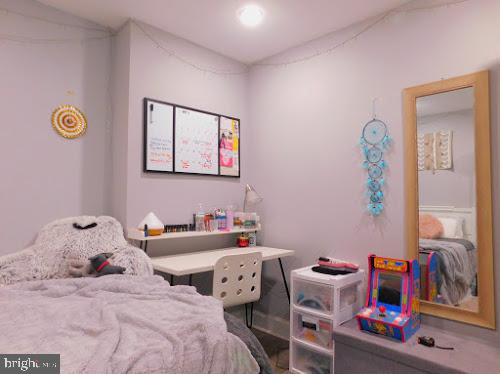 TEMPLE UNIVERSITY - Residential Lease