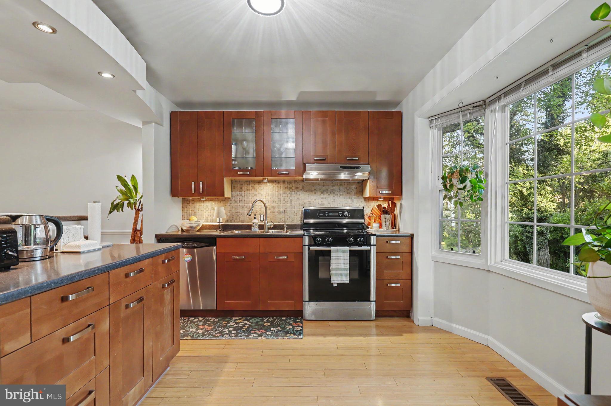 24 GOODPORT LANE