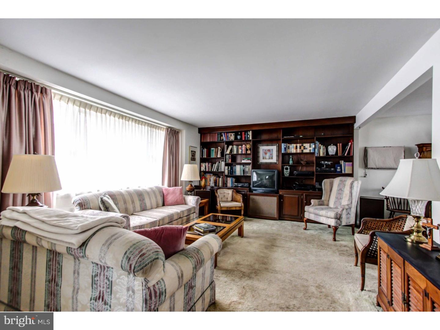 MERCER HILL VIL - Residential