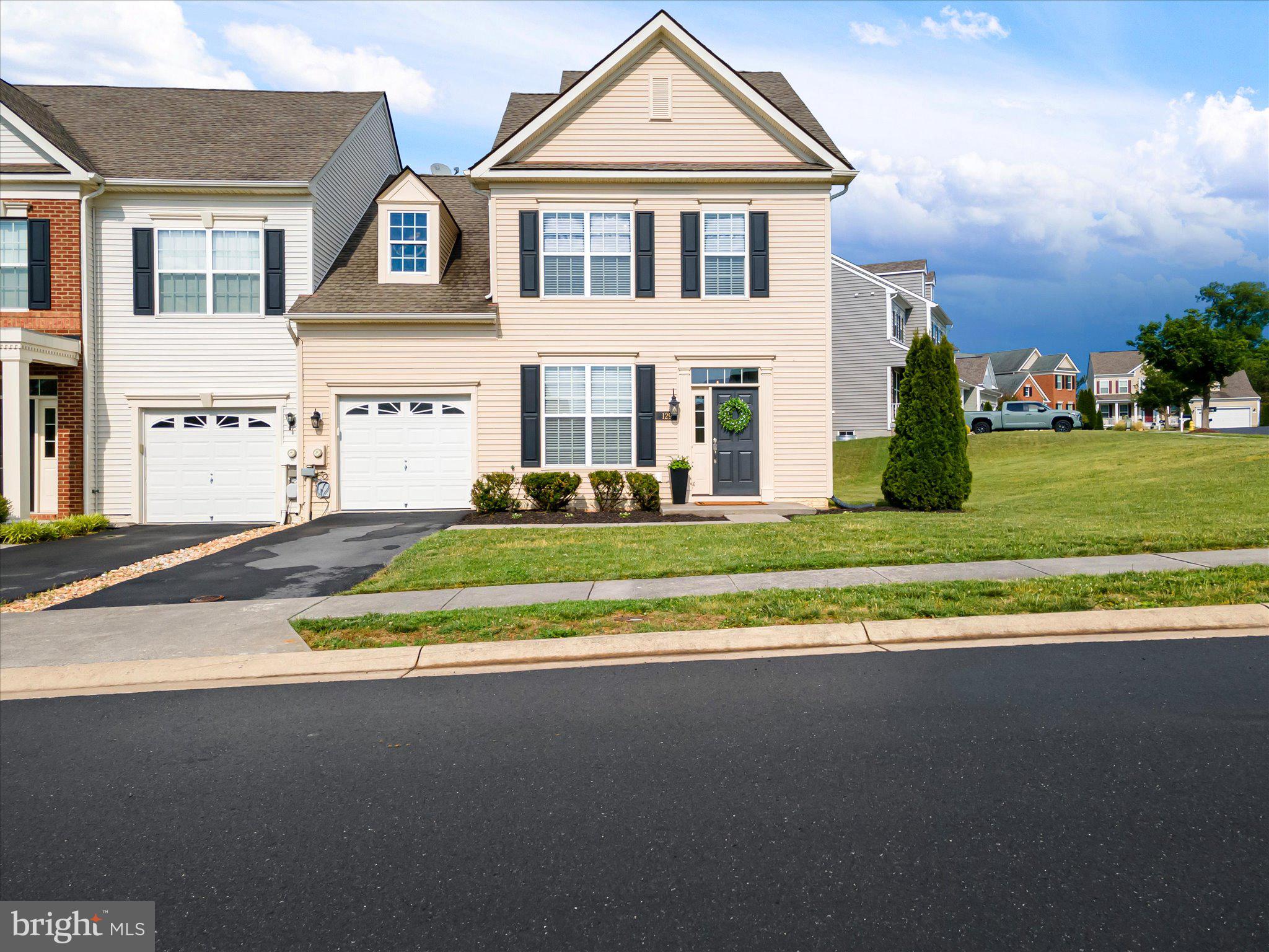 MARTINSBURG STATION - Residential