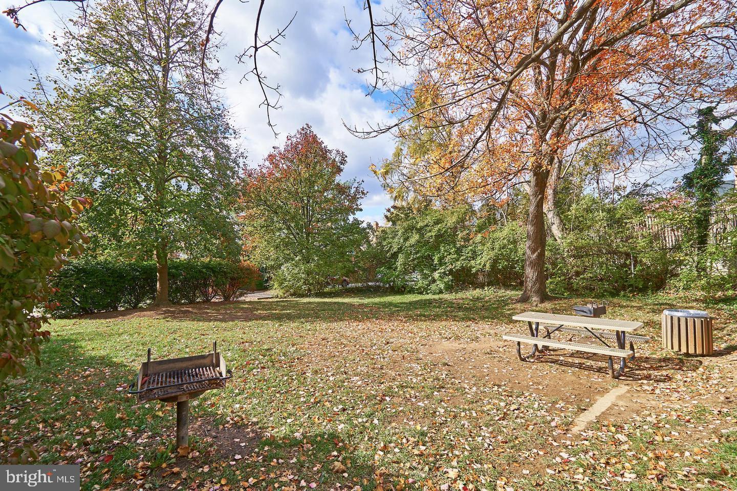 VIENNA TRAIL - Residential Lease