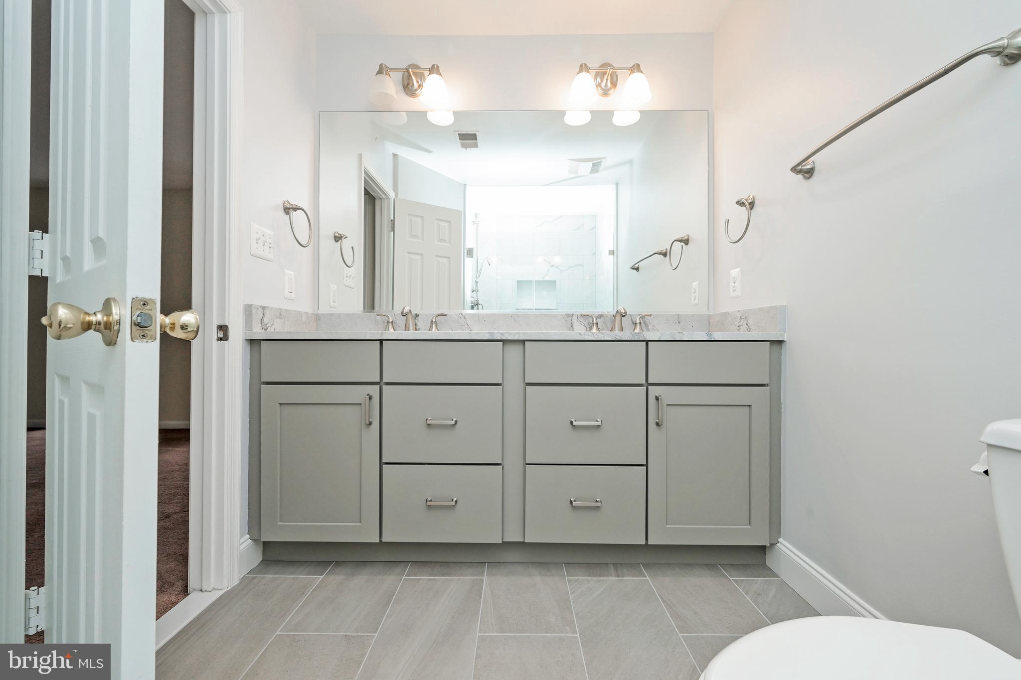 VIENNA TRAIL - Residential Lease