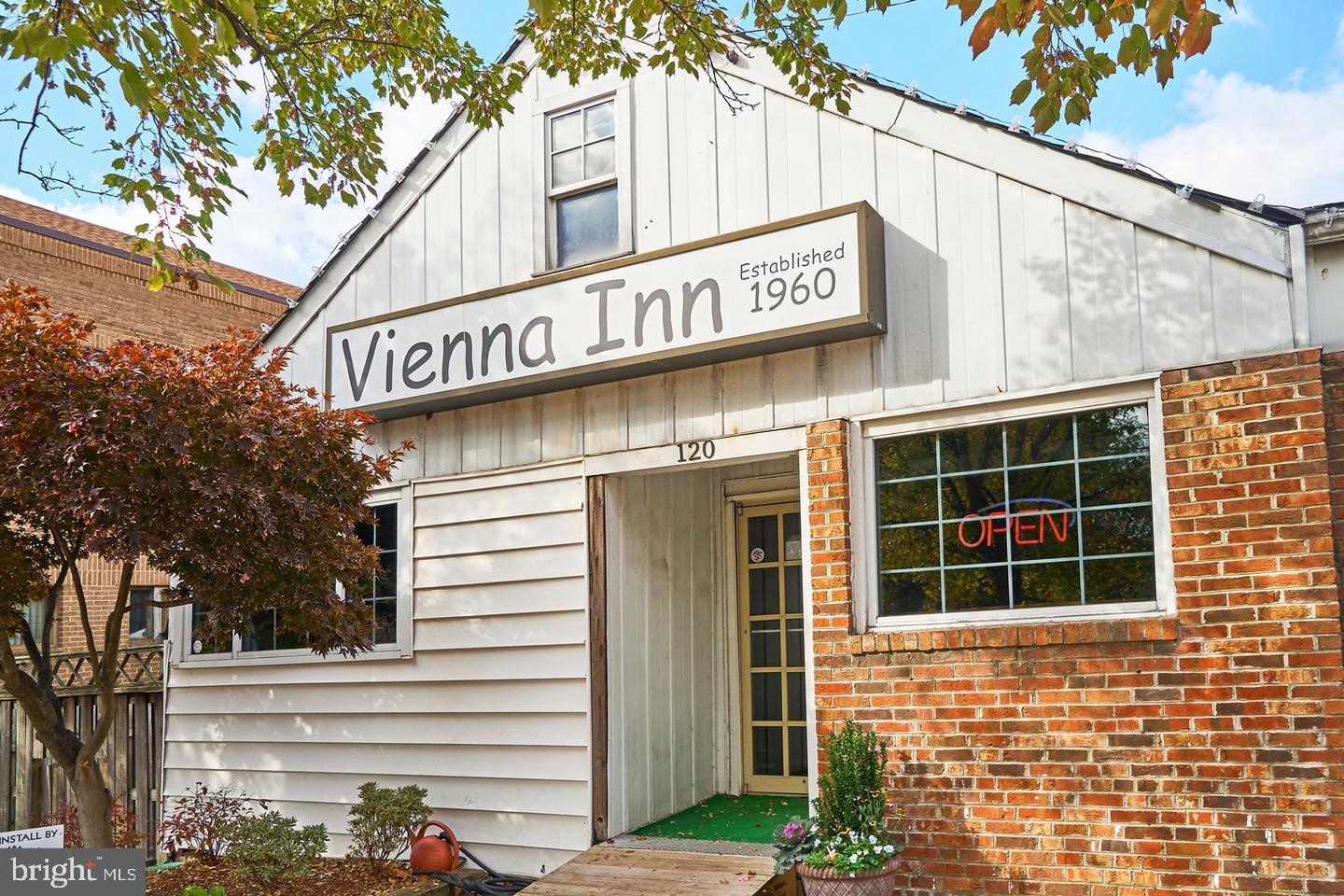 VIENNA TRAIL - Residential Lease