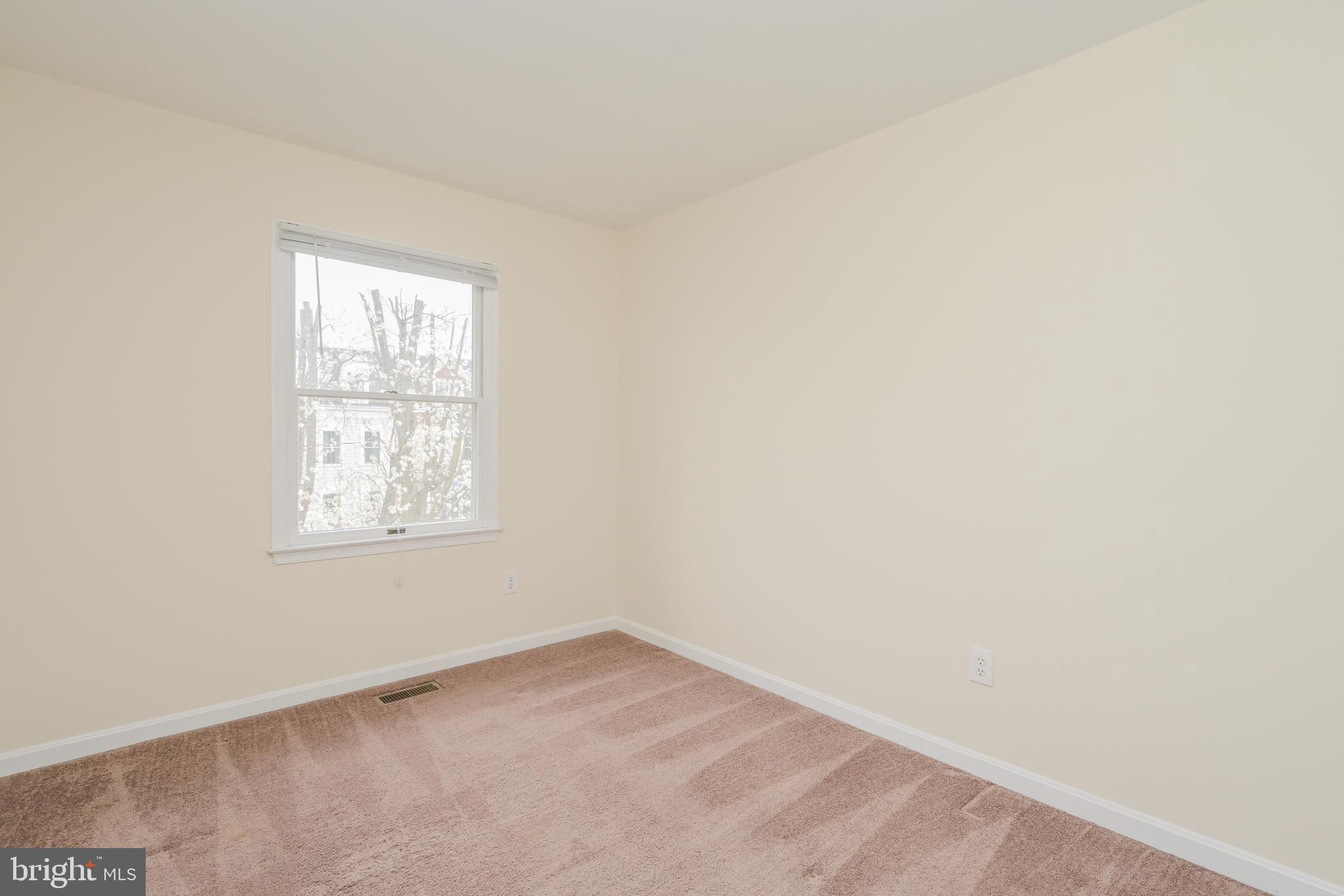 VIENNA TRAIL - Residential Lease