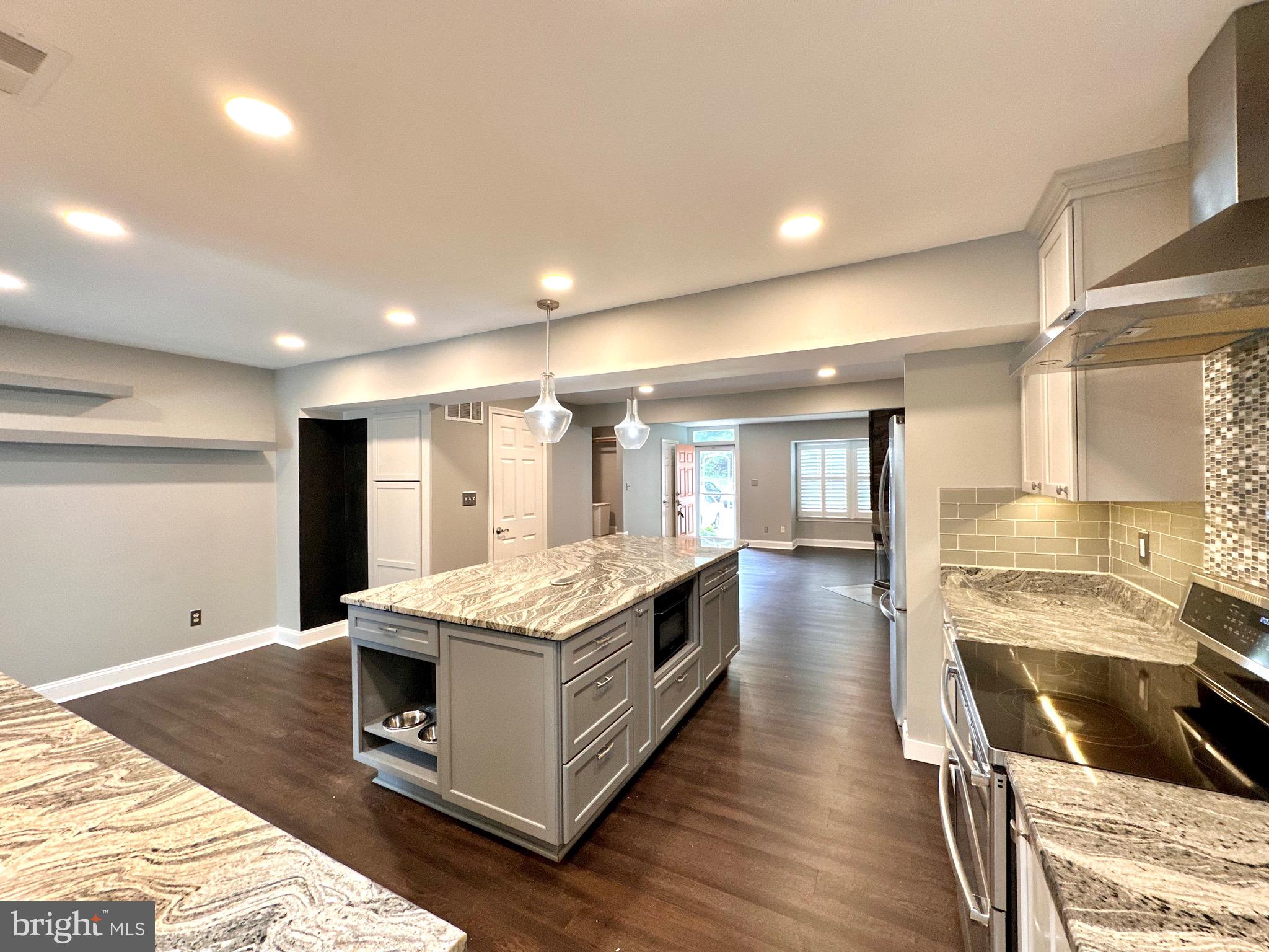 1336 BENNETT PLACE
