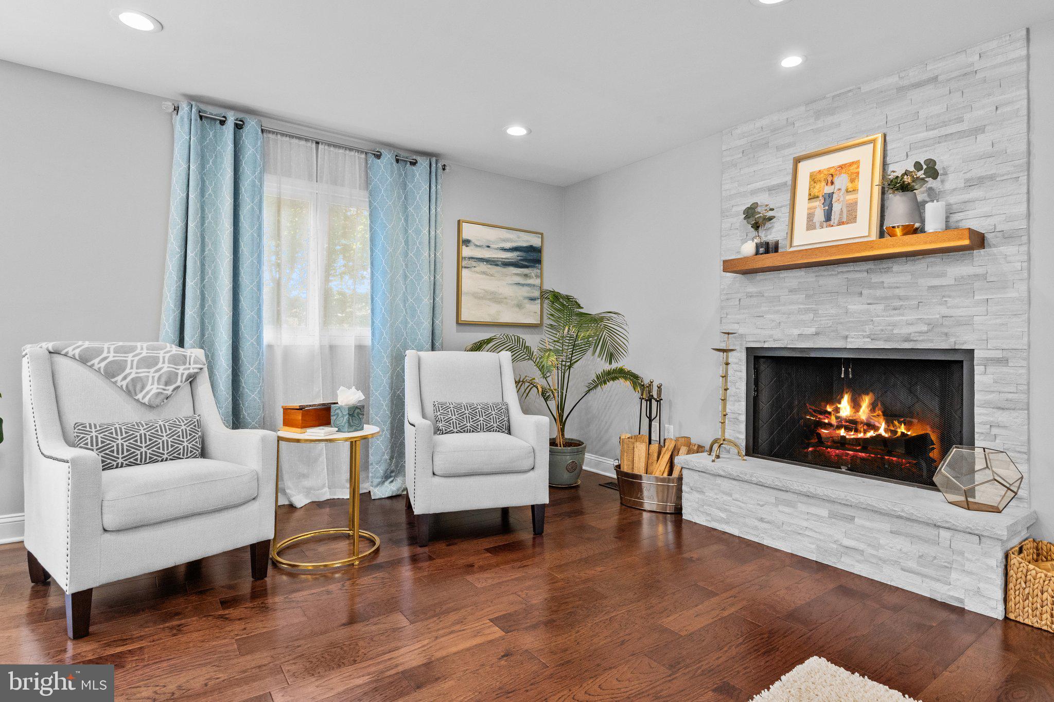 2 WOODFERN AVENUE