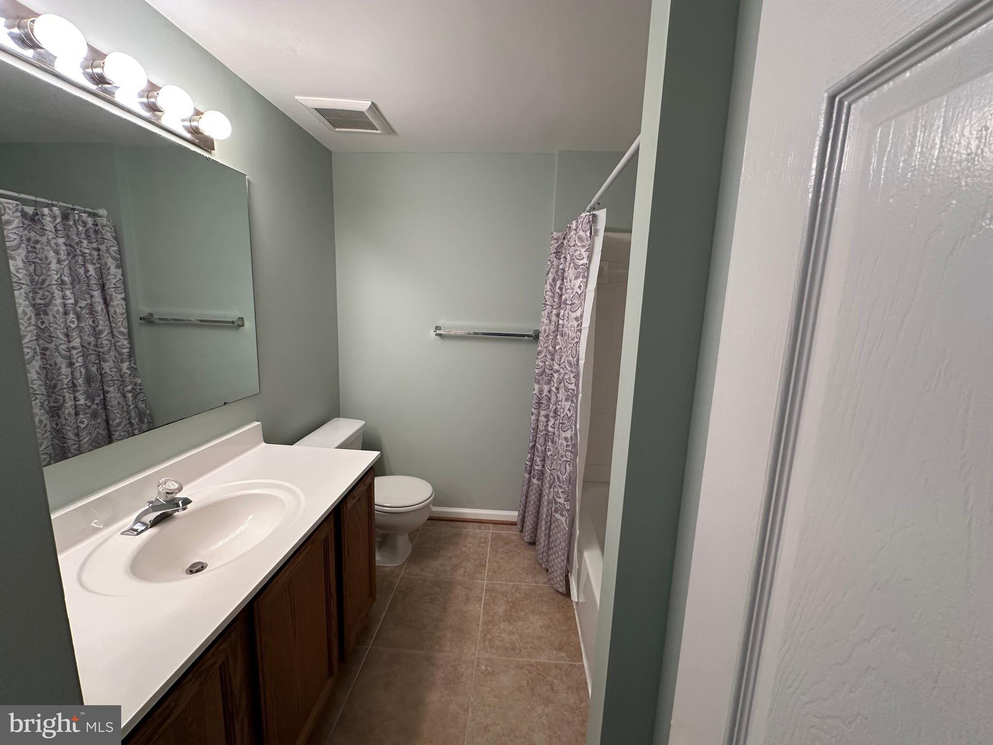 LIFESTYLE AT SULLY STATION - Residential Lease