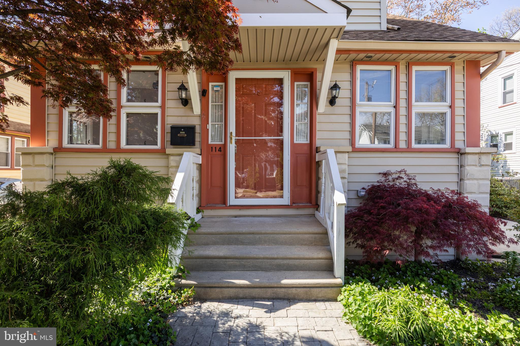 114 HEMLOCK AVENUE