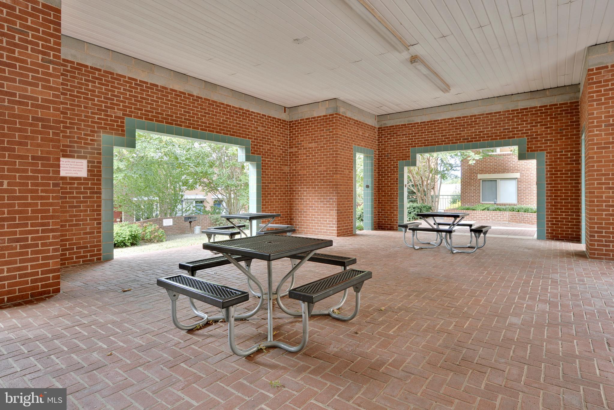 OLD TOWN - Residential Lease