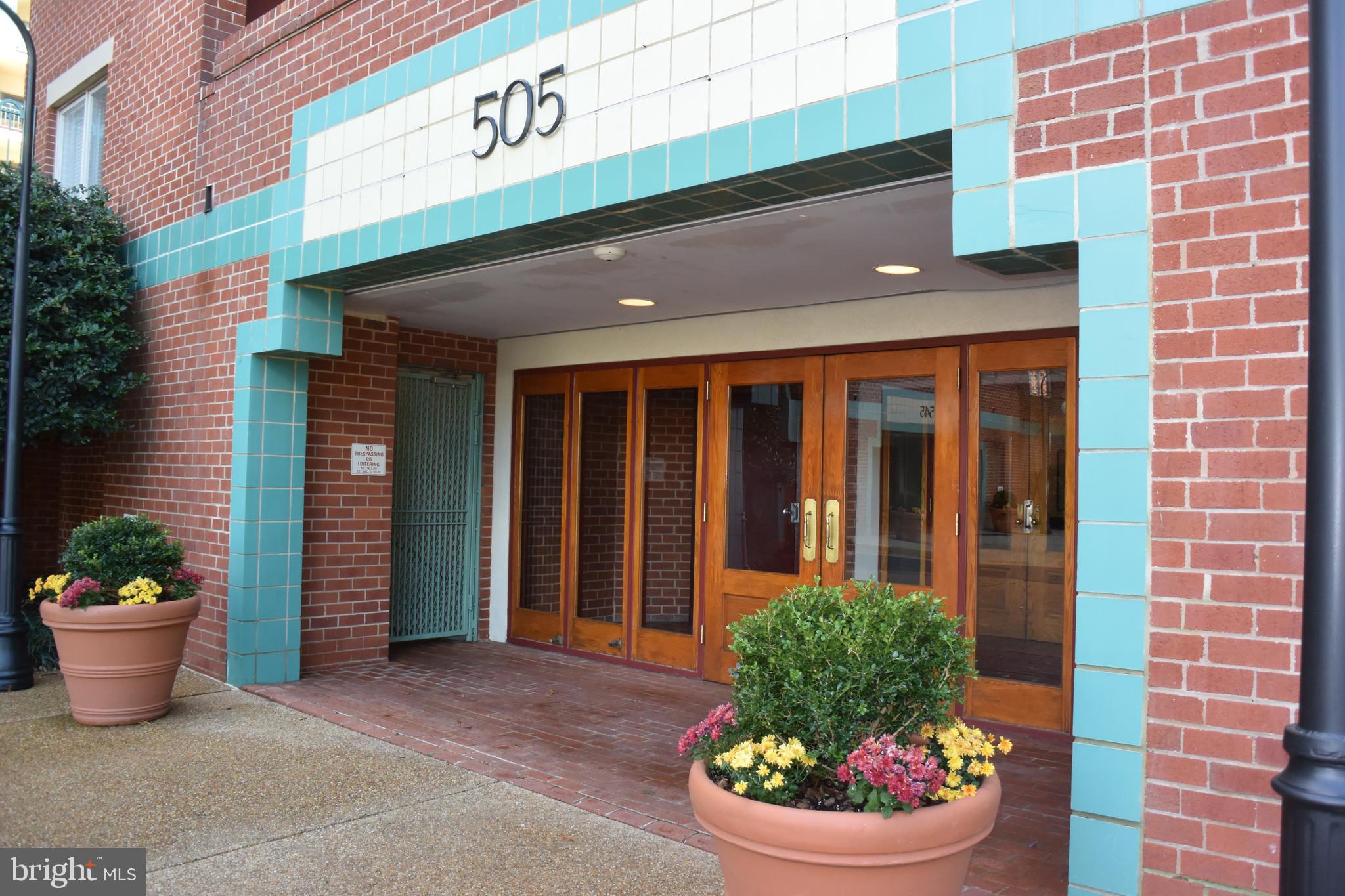 OLD TOWN - Residential Lease