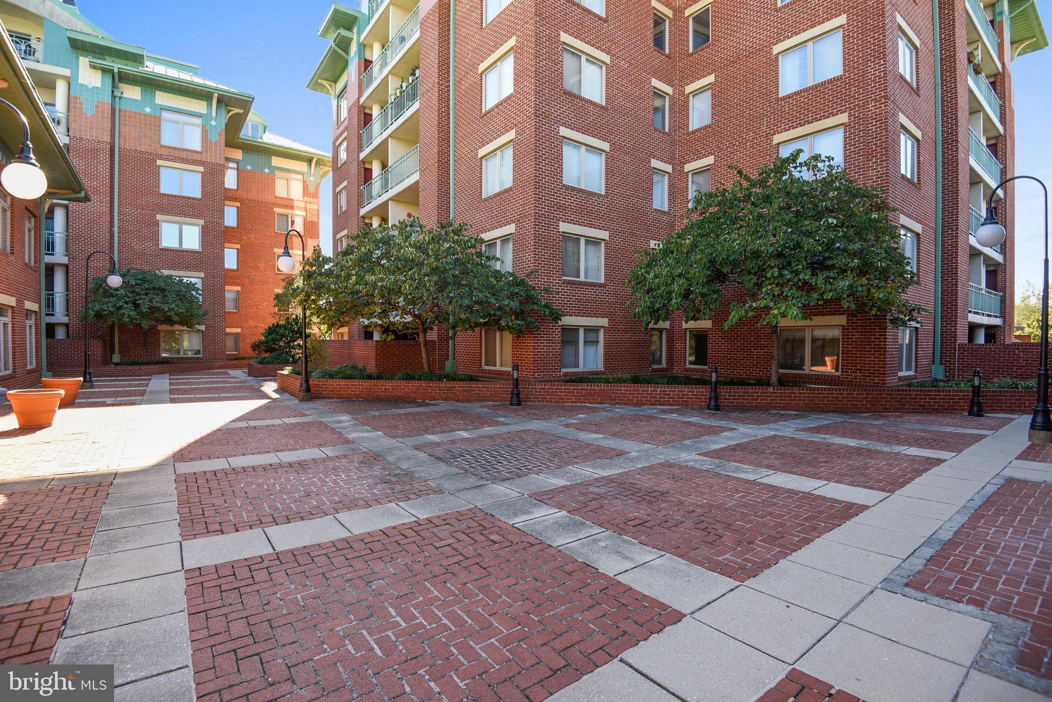 OLD TOWN - Residential Lease