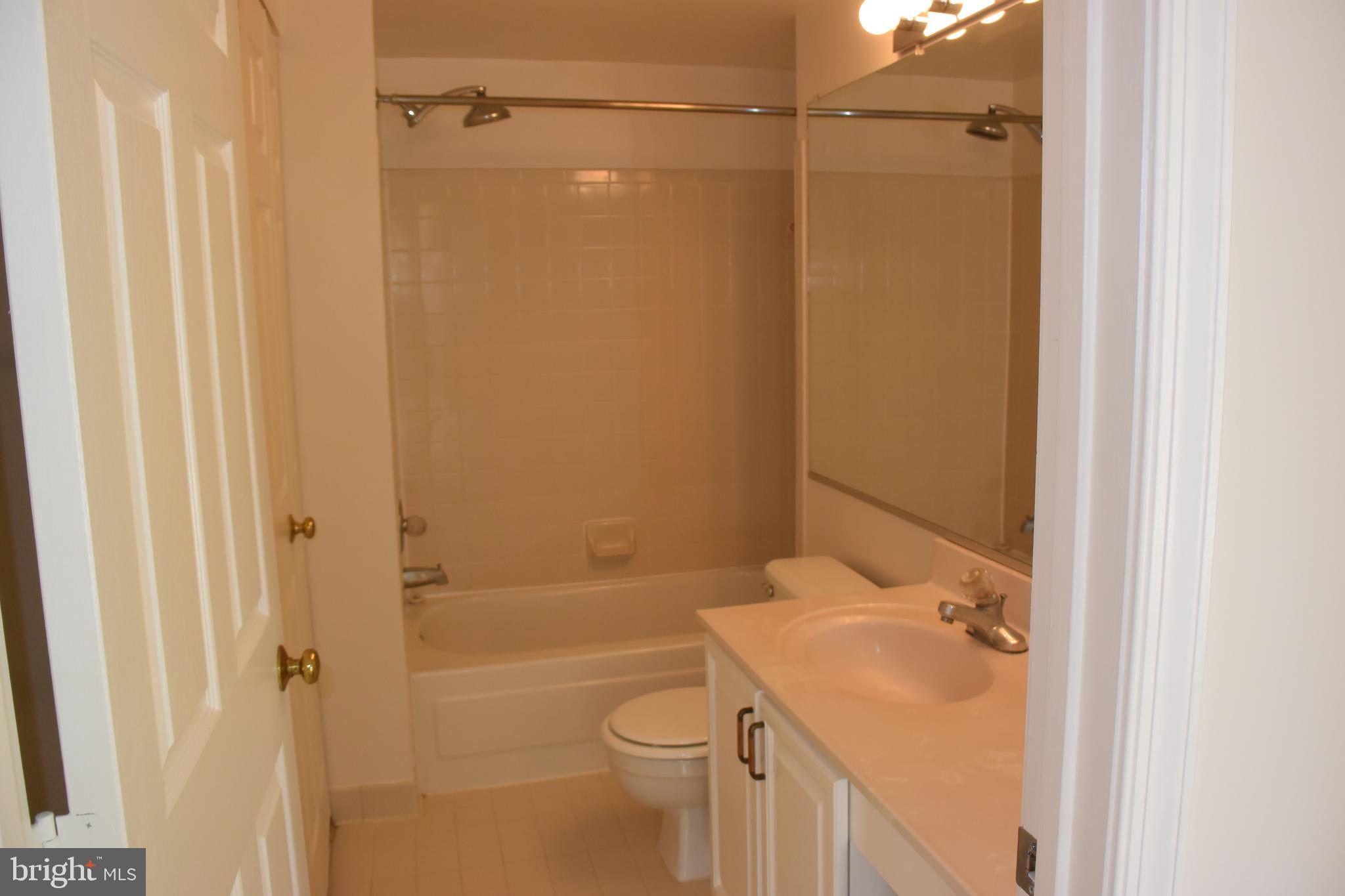 OLD TOWN - Residential Lease