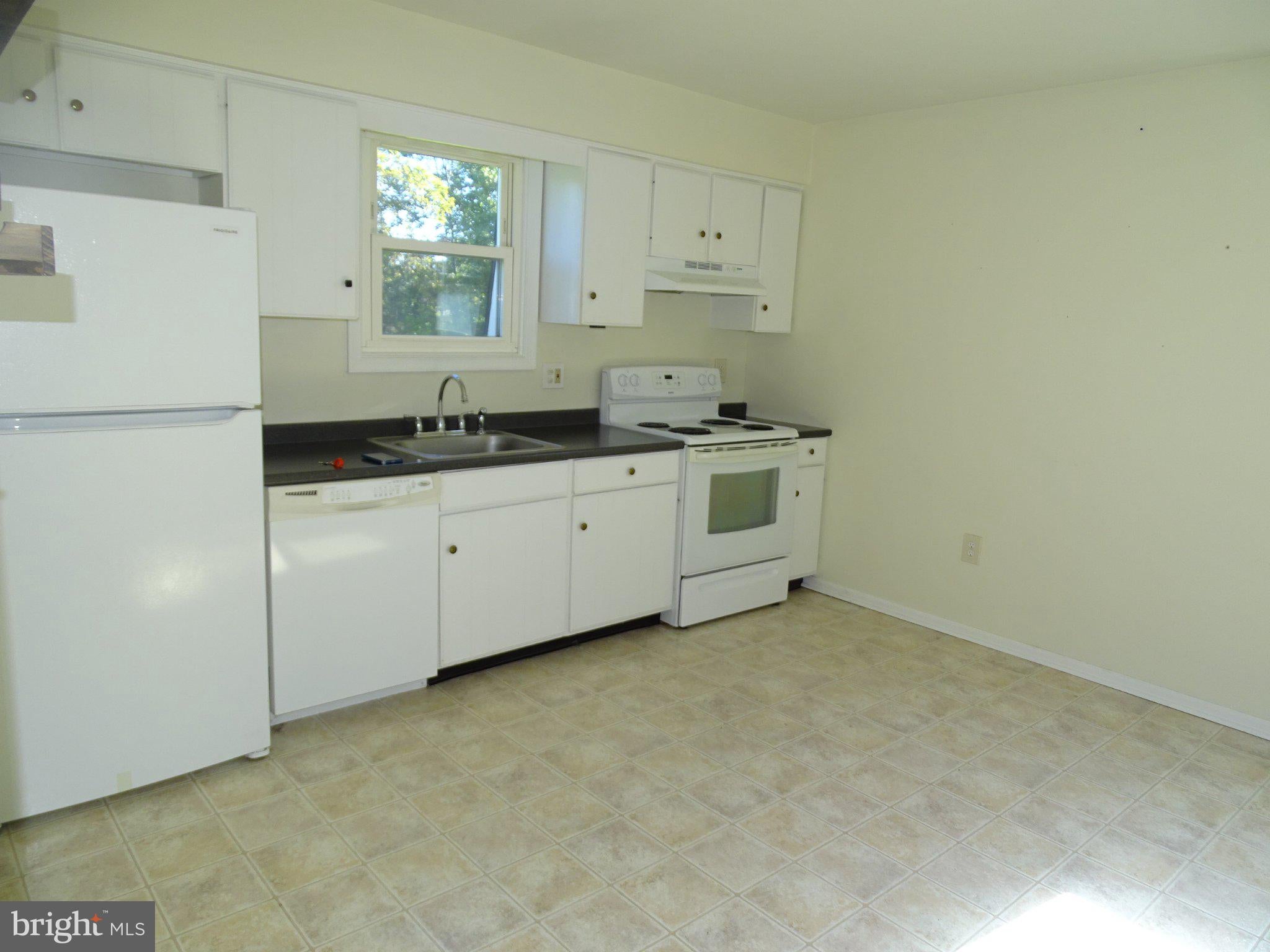 111 HUNTER WAY 211