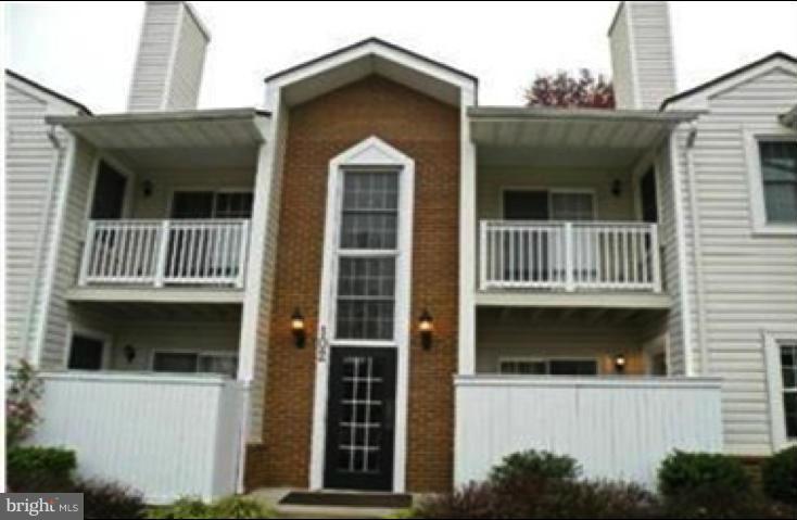 VILLAS AT COUNTRYSIDE - Residential