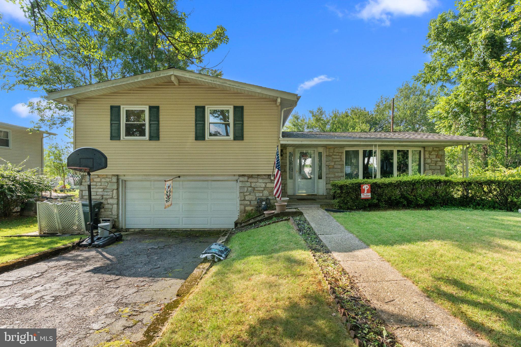 816 DAVID DRIVE