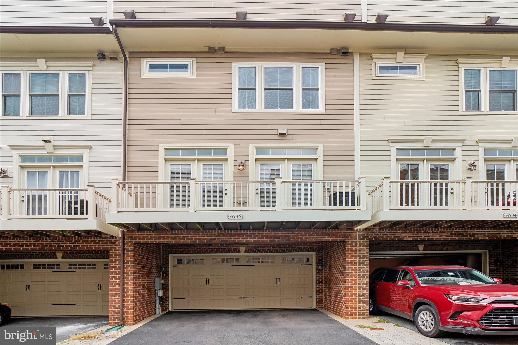 VILLAGES OF URBANA - Residential