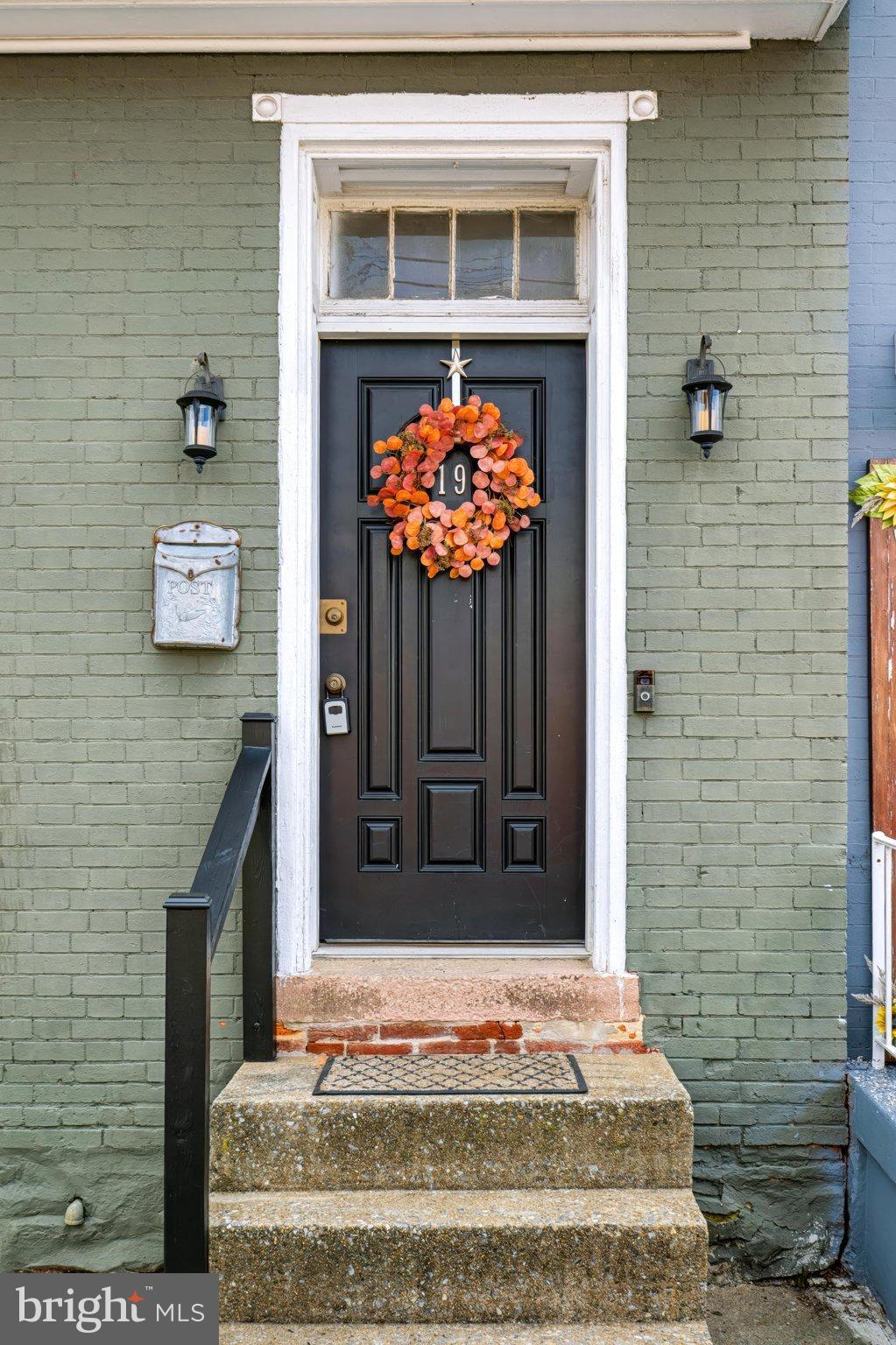19 HOWARD AVENUE