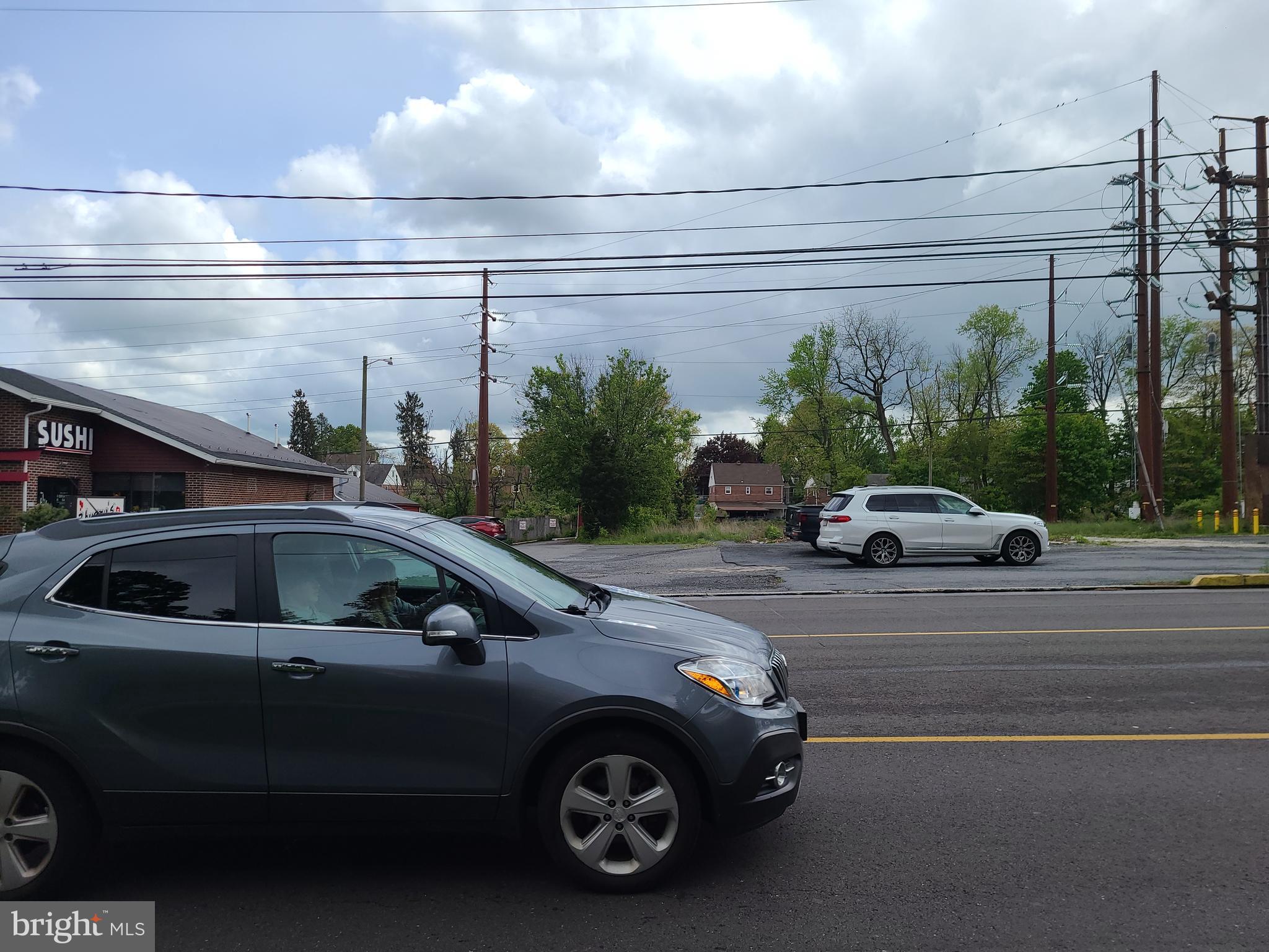 WEST LAWN - Commercial Sale