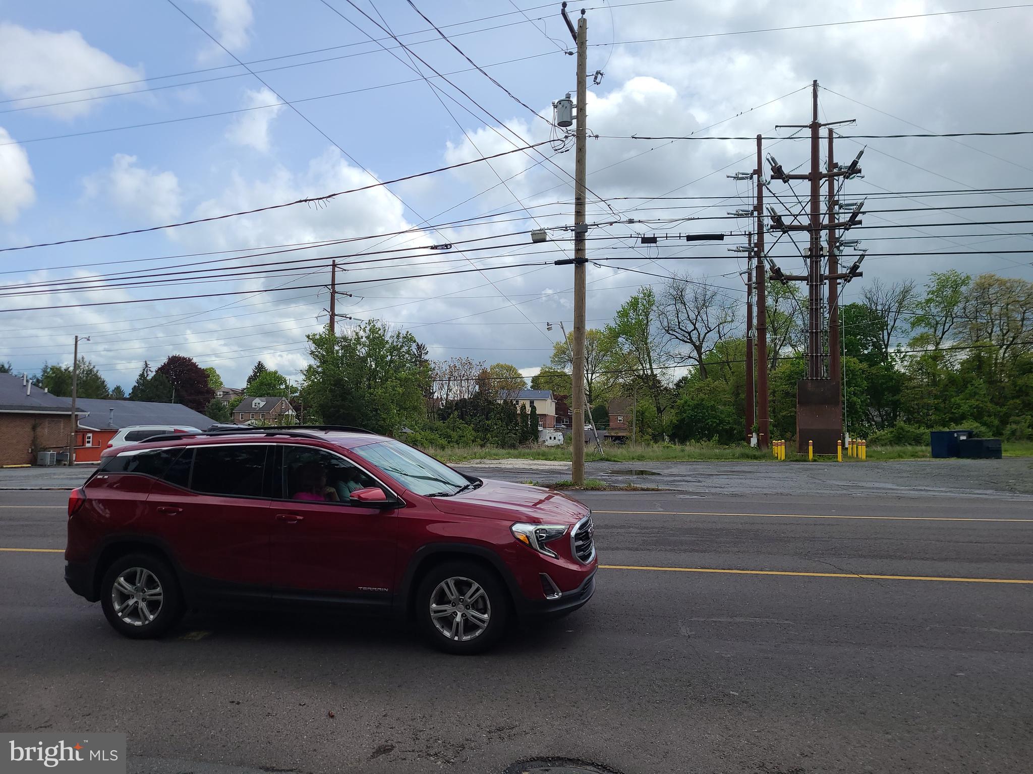 WEST LAWN - Commercial Sale