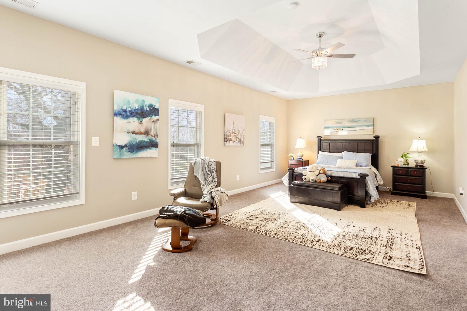 ANNANDALE ACRES - Residential