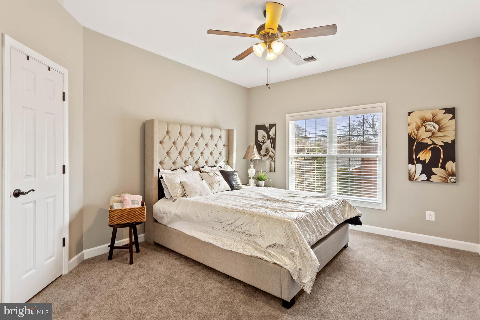 ANNANDALE ACRES - Residential