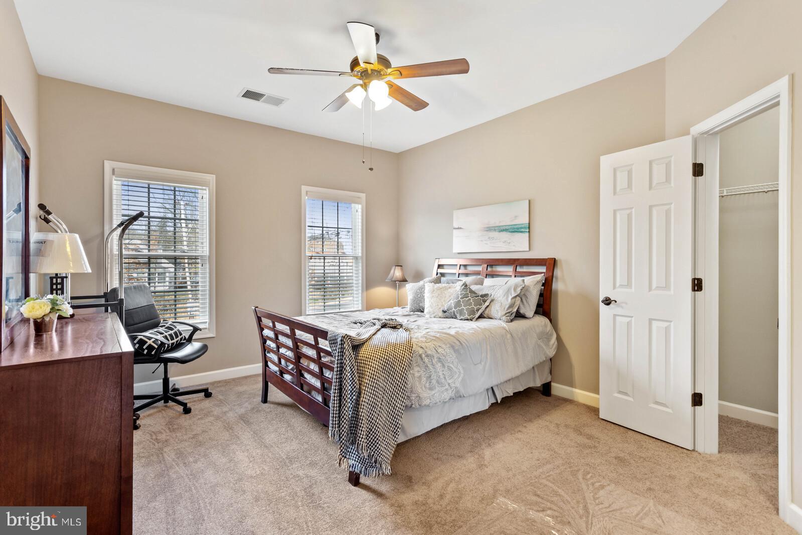 ANNANDALE ACRES - Residential