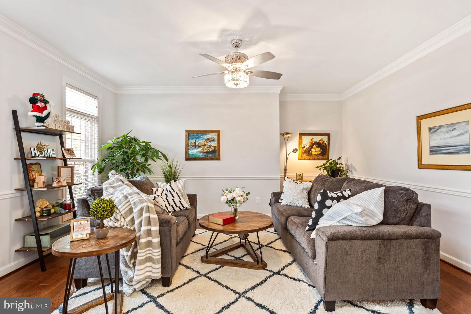 ANNANDALE ACRES - Residential