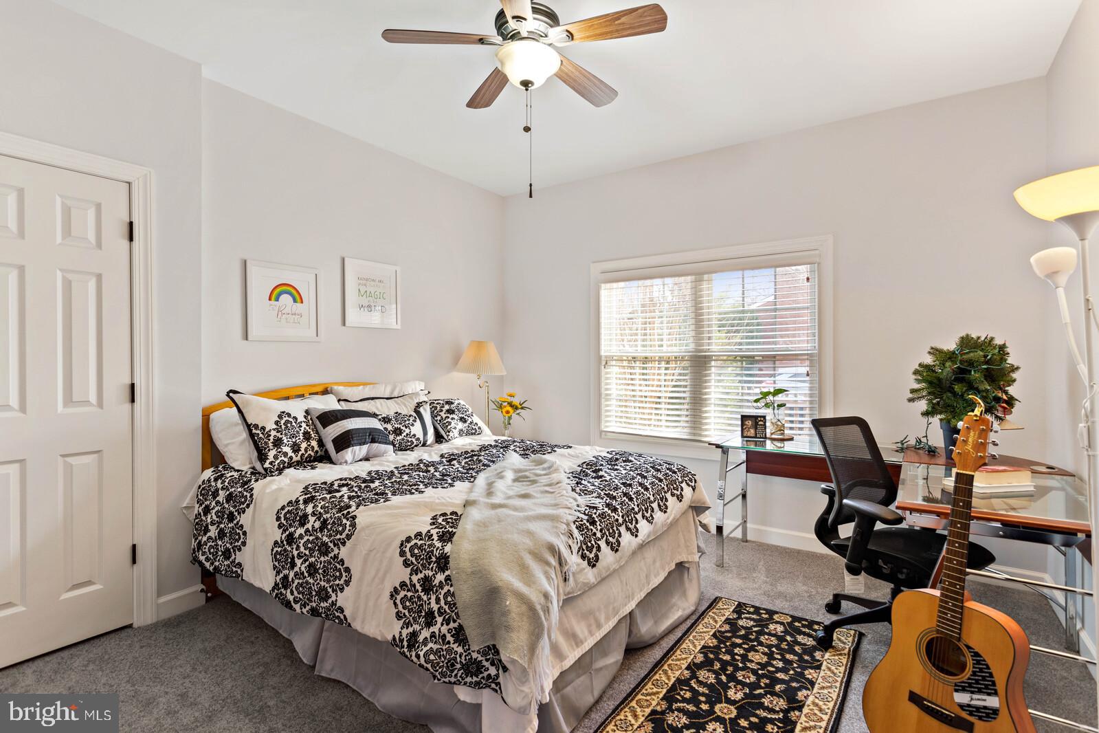 ANNANDALE ACRES - Residential