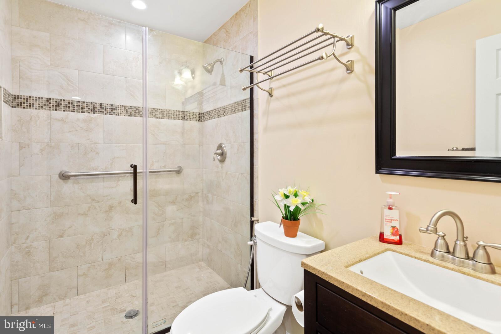 ANNANDALE ACRES - Residential