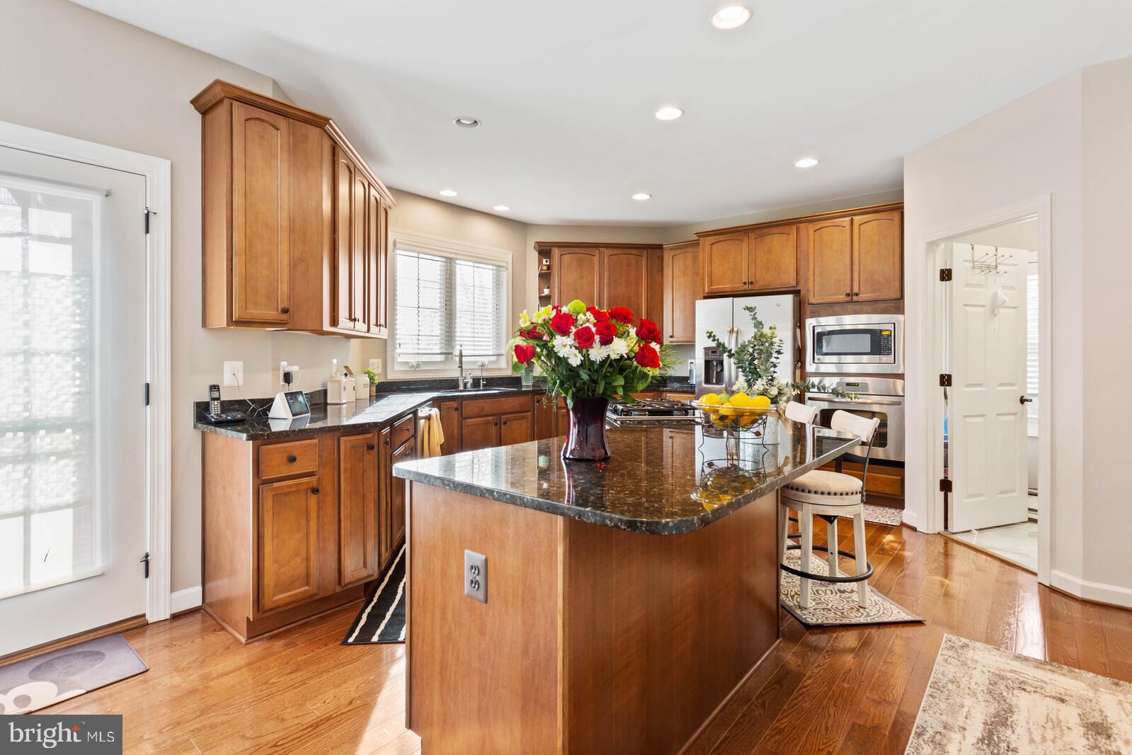 ANNANDALE ACRES - Residential