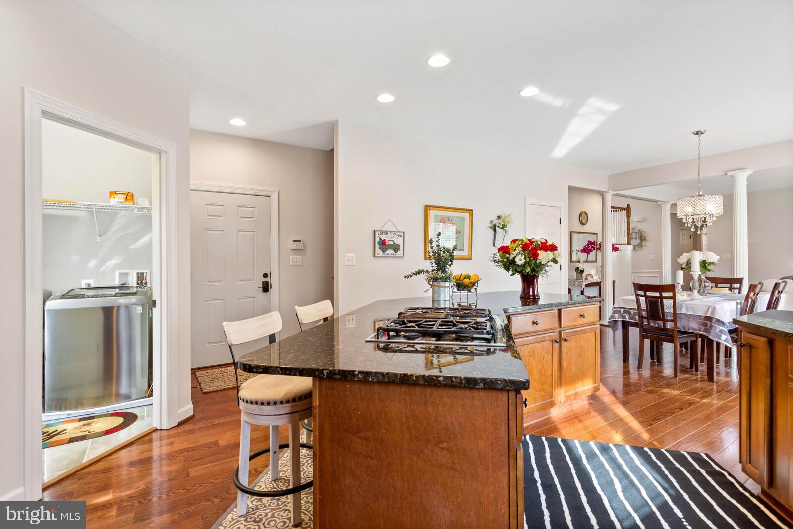 ANNANDALE ACRES - Residential