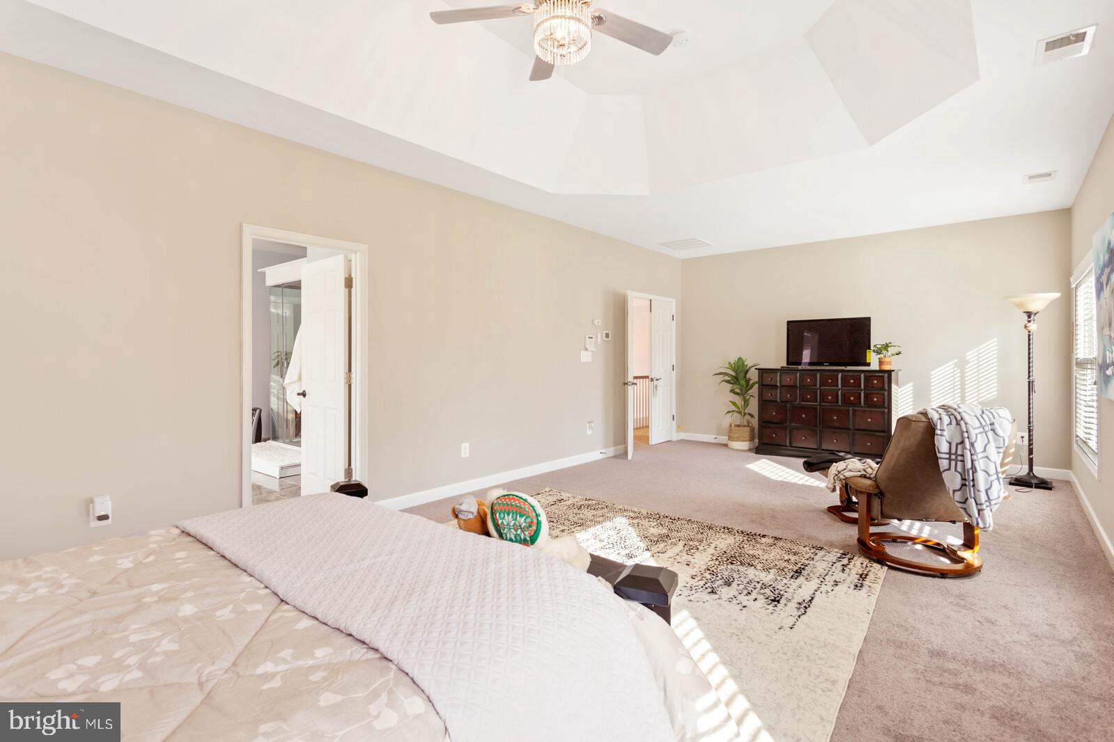 ANNANDALE ACRES - Residential