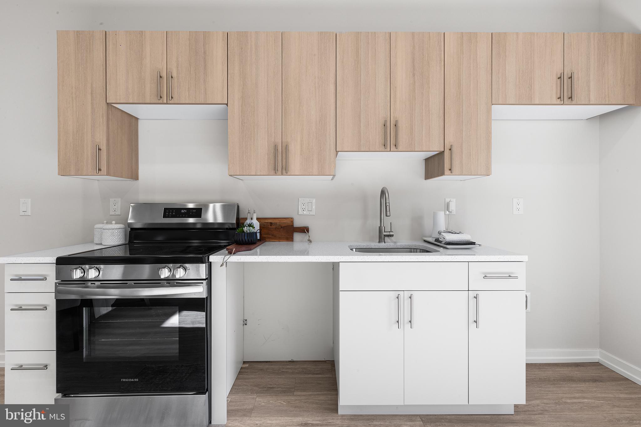 SHARSWOOD - Residential