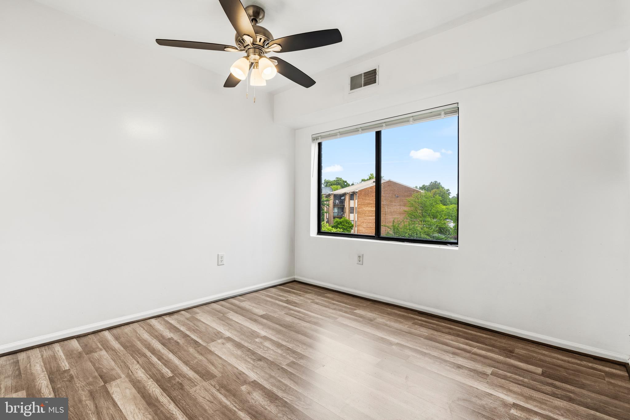 CHERRY GLEN - Residential