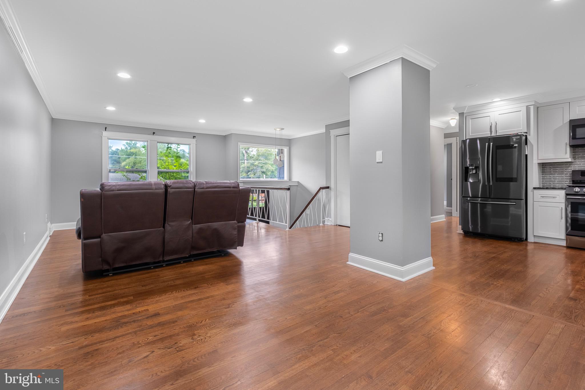 MANOR WOODS - Residential Lease