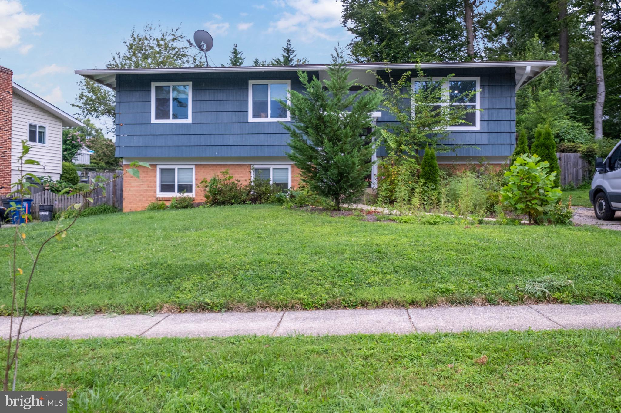 MANOR WOODS - Residential Lease