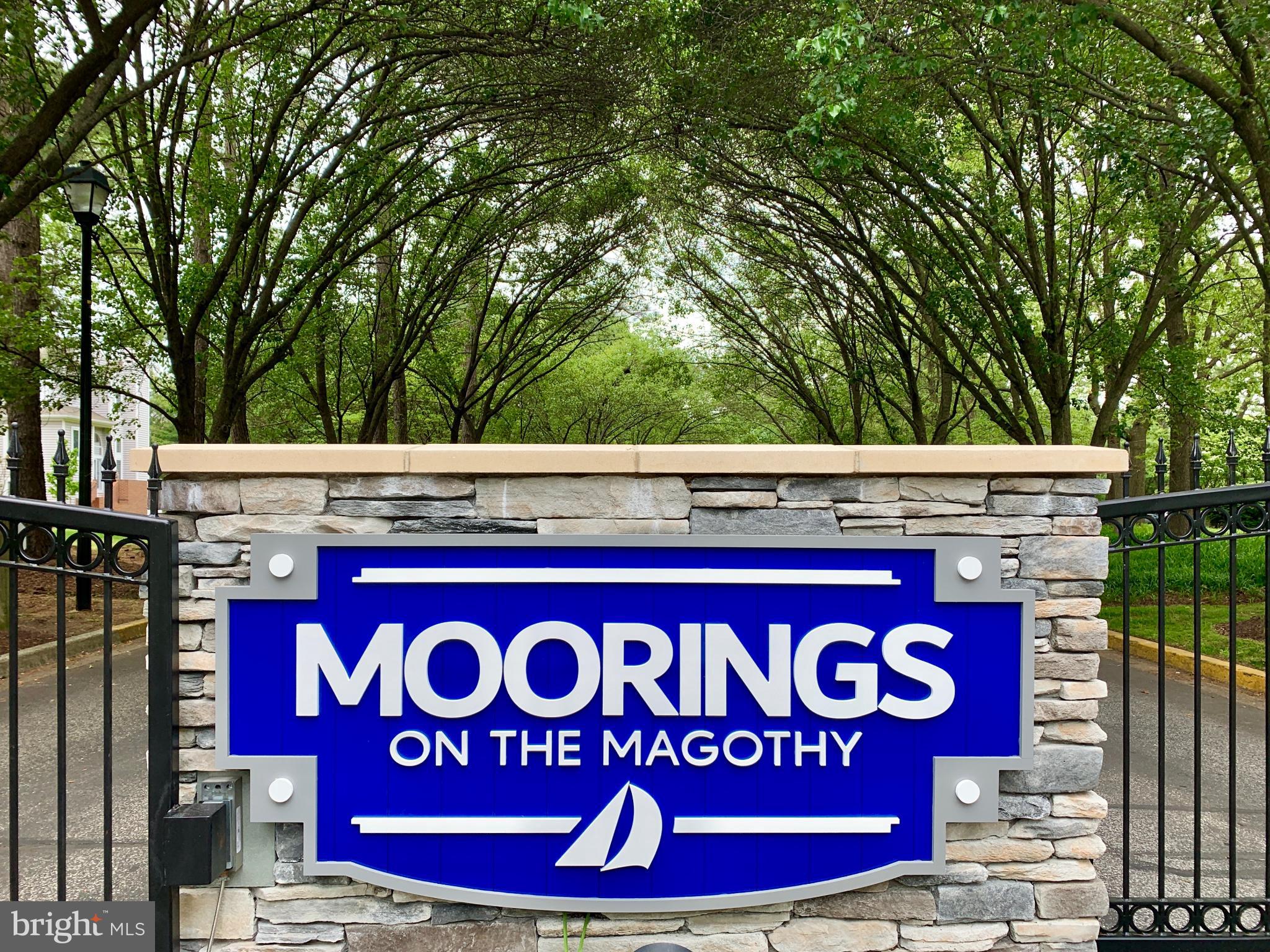 522 MOORINGS CIRCLE