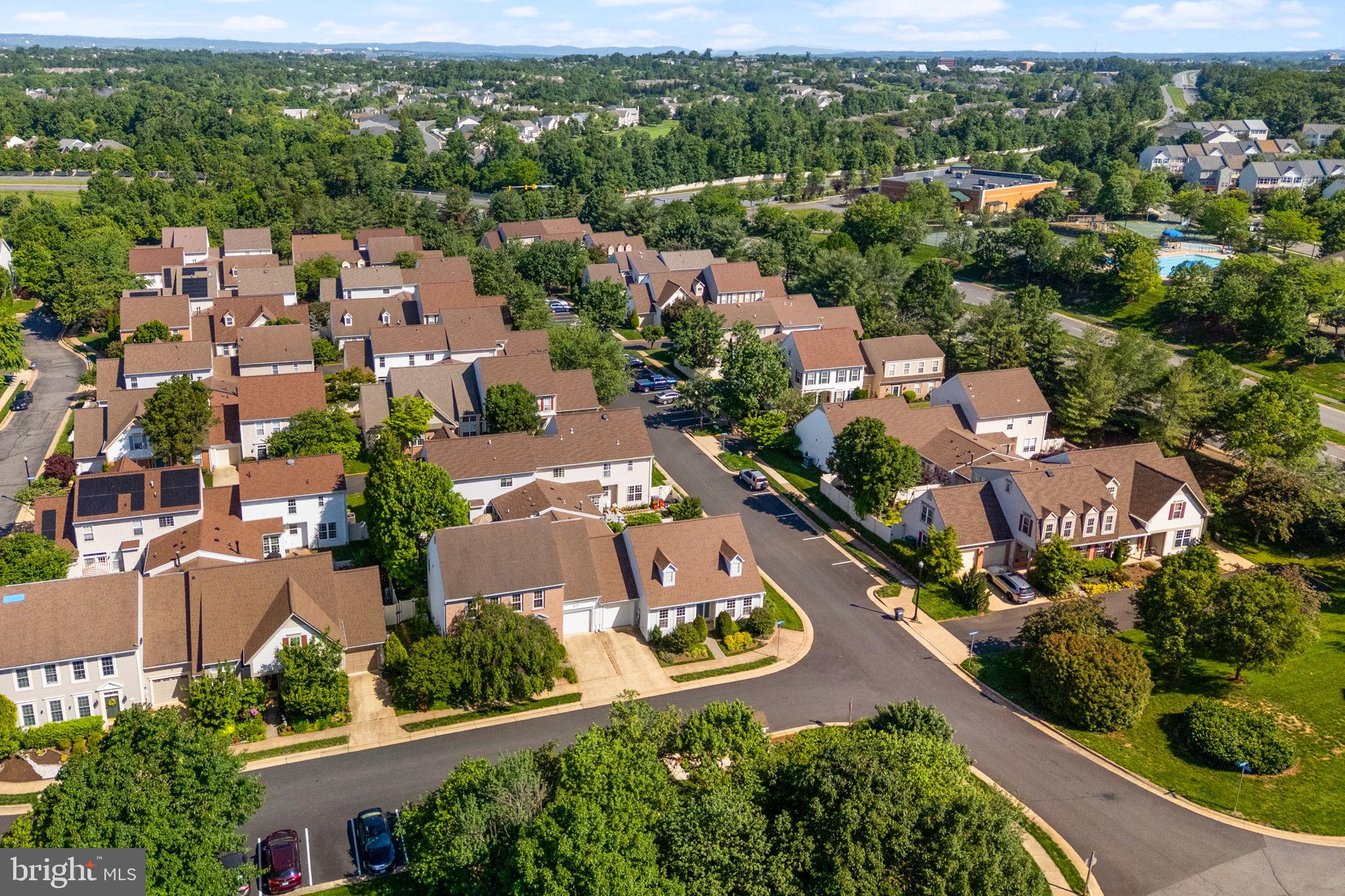 RIDGES AT ASHBURN - Residential